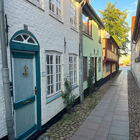 Fewo1846 - Kaete-lassen-huus - Uriges Häuschen Auf 3 Ebenen Mit Dachterrasse Am Hafen Ferienhaus *