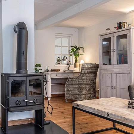 Fewo1846 - Kaete-lassen-huus - Uriges Häuschen Auf 3 Ebenen Mit Dachterrasse Am Hafen Ferienhaus *