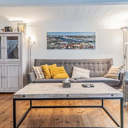 Ferienhaus Fewo1846 - Kaete-lassen-huus - Uriges Häuschen Auf 3 Ebenen Mit Dachterrasse Am Hafen