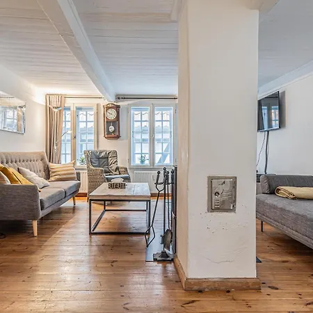Fewo1846 - Kaete-lassen-huus - Uriges Kapitaenshaeuschen Auf 3 Ebenen Mit Dachterrasse Am Hafen Flensburg