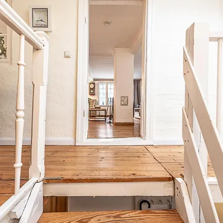 Fewo1846 - Kaete-lassen-huus - Uriges Haeuschen Auf 3 Ebenen Mit Dachterrasse Am Hafen Semesterbostad *