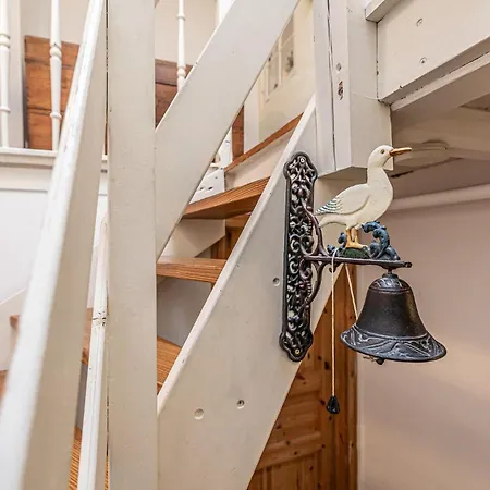 Fewo1846 - Kaete-lassen-huus - Uriges Haeuschen Auf 3 Ebenen Mit Dachterrasse Am Hafen